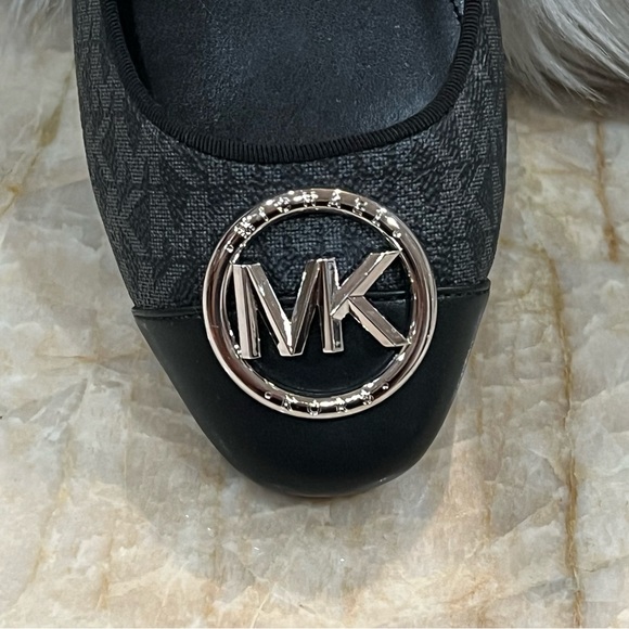 Michael Kors Black & Sliver Logo Ballet Flats - Women - Picture 12 of 12